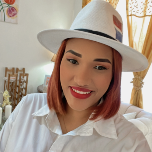 Manuela Evangelista  E.