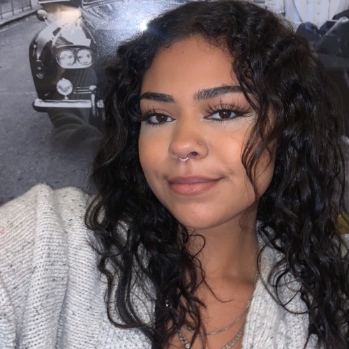 Mia C.