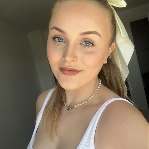 Els B. profile photo