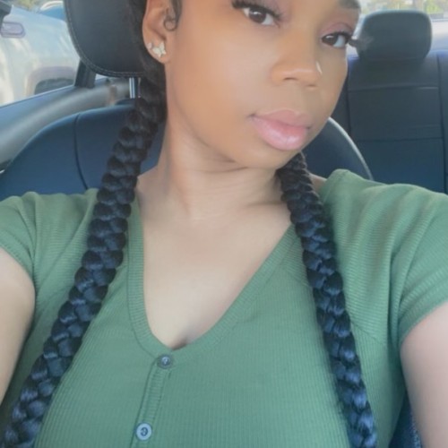 Dee D.