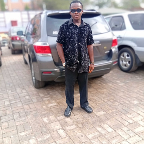 LONG L. profile photo