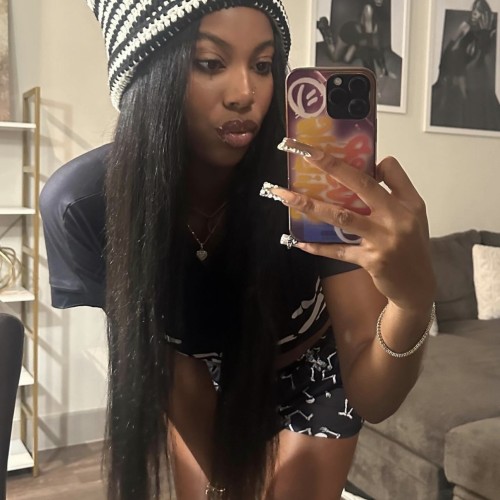 Monique  W.