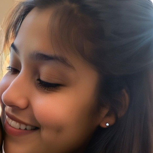 Lesly R.