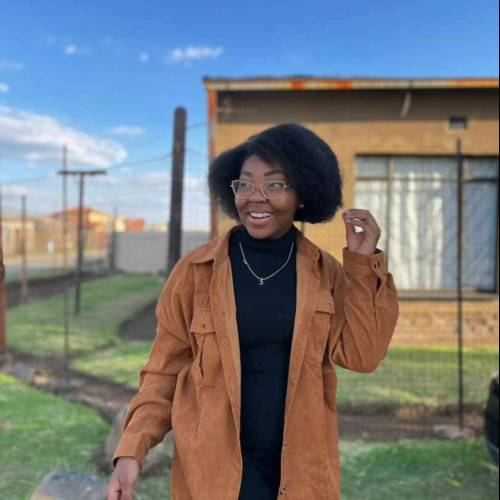 Nomadlozi M.