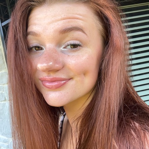 Chloe H.