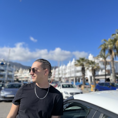 Yassine B.