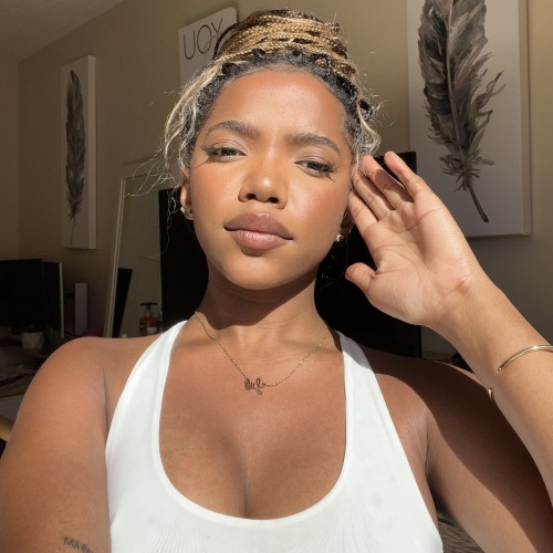 Luz C. profile photo