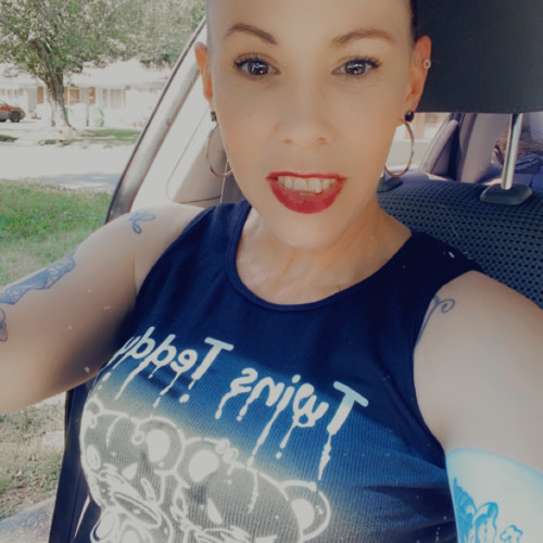 Tia M.