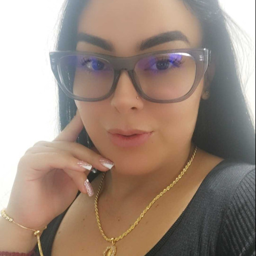 Cindy V.