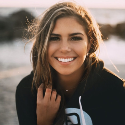 Shayna B.
