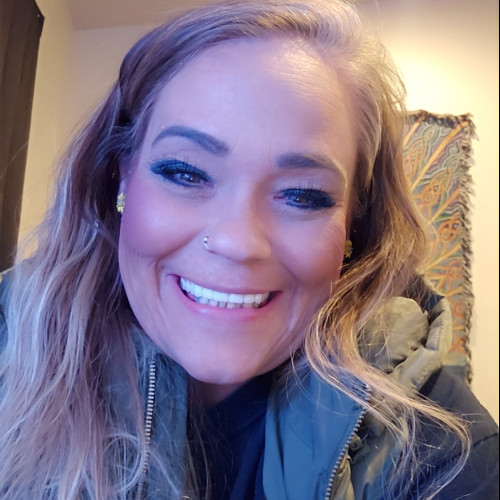 Holly T. profile photo