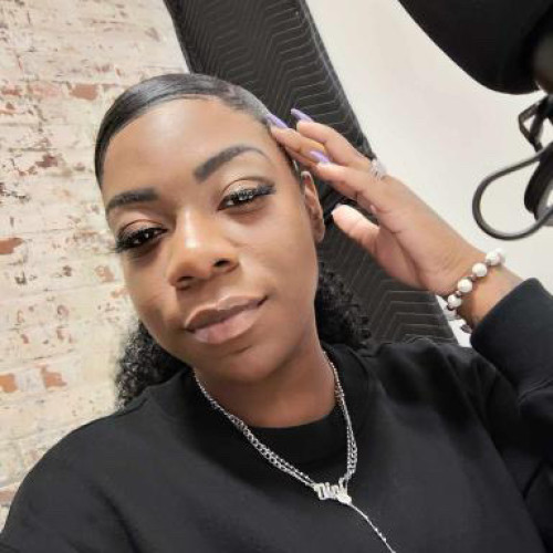 Nia W. profile photo