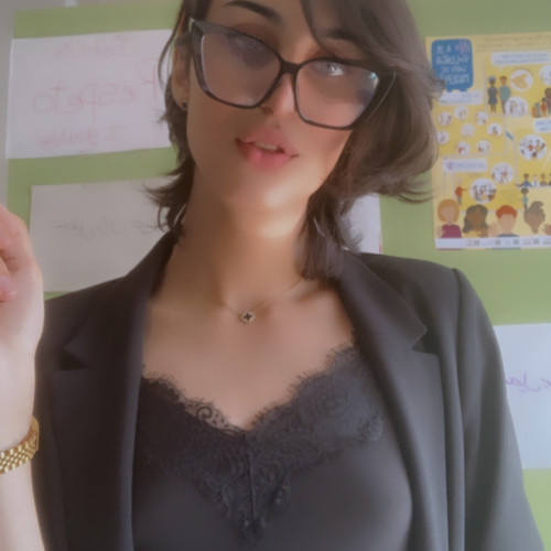 Laura L.