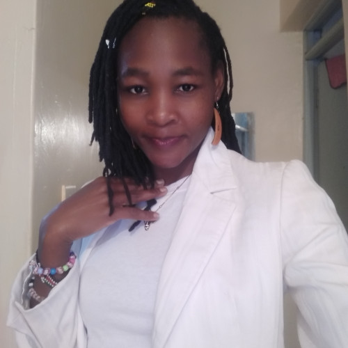 Nyaluo J. profile photo