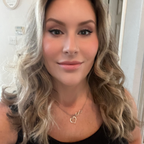 LINDSEY M. profile photo