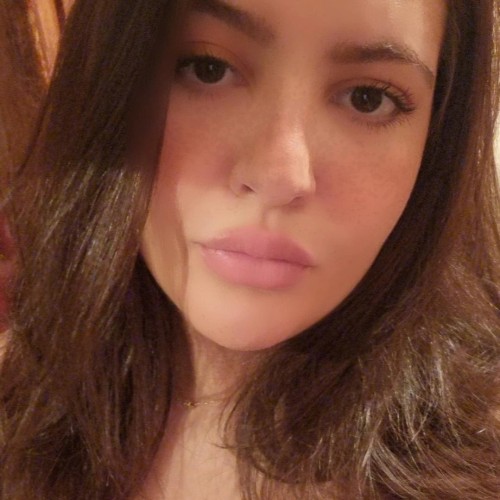 Youssra  F. profile photo