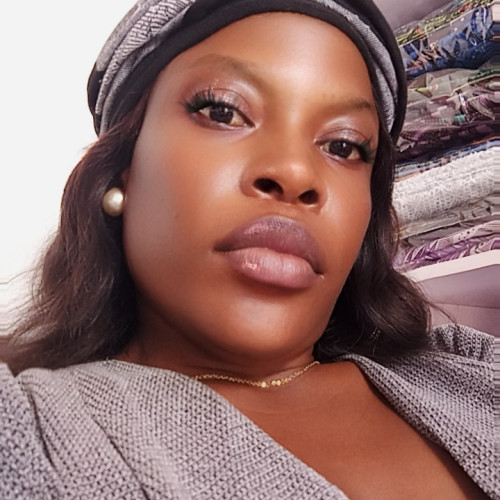 Esther F. profile photo