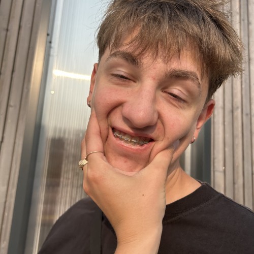 Lelio M.