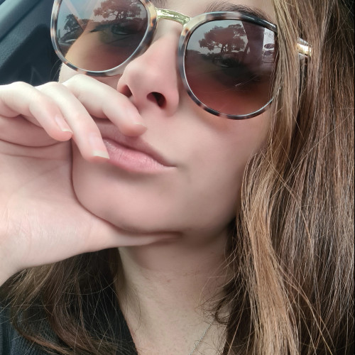 Laura V.