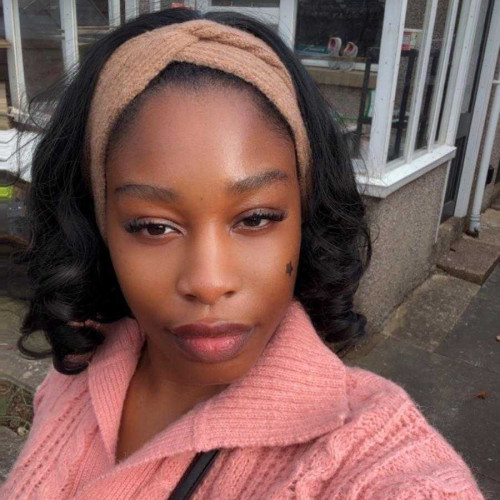 Emy G. profile photo