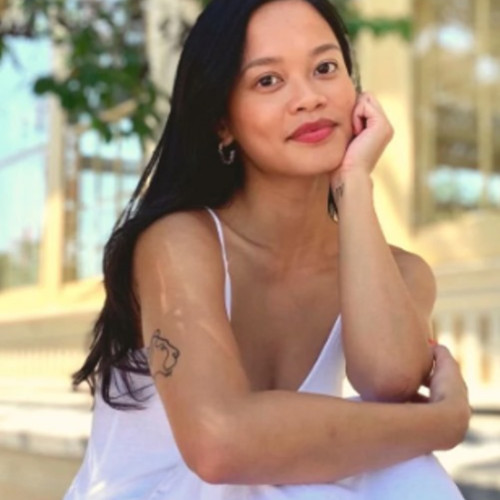 Filipina G.
