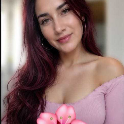 luana v. profile photo