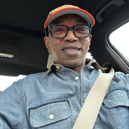 Oscar W. profile photo