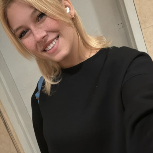 angelica g. profile photo