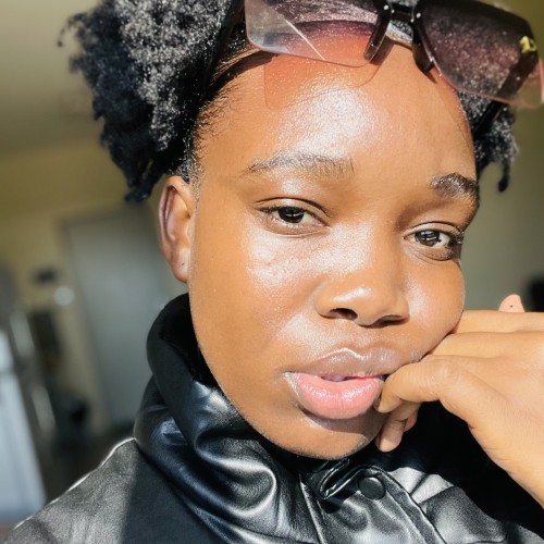 Phindhile  M.