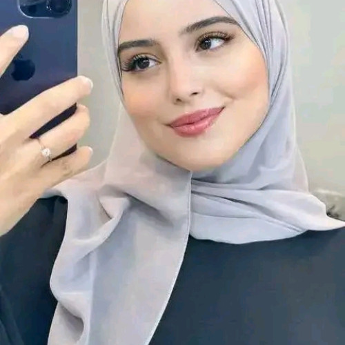 Samia  E.