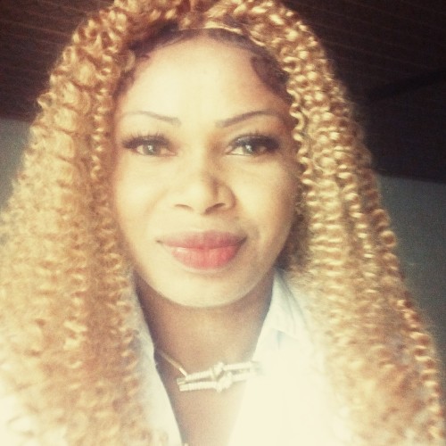 Mary J.