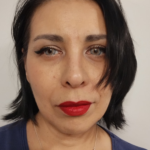 Violette H. profile photo