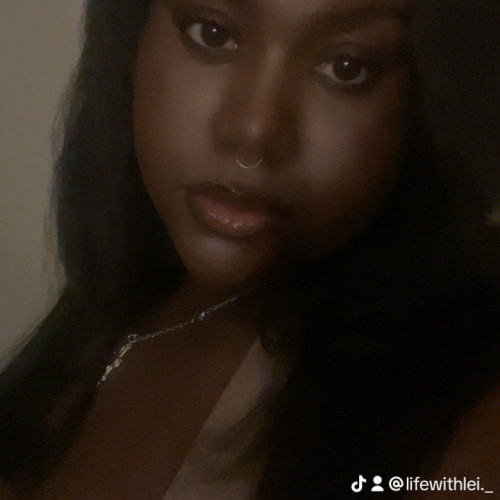 Leisha L. profile photo