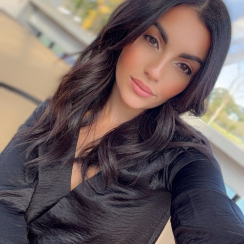 Aly Y. profile photo