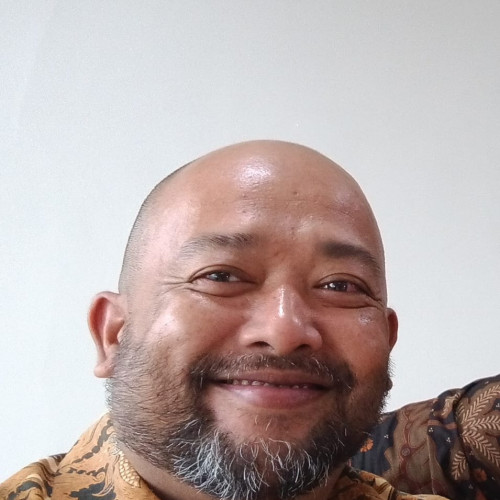 Yohanes R.
