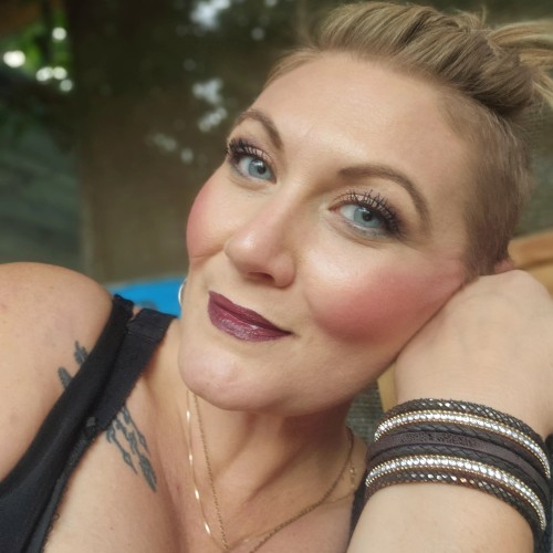 DayDay R. profile photo