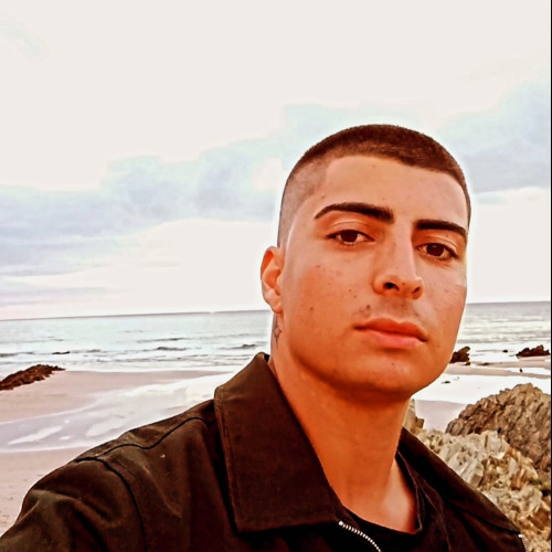 Sebastian F.