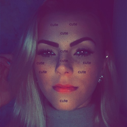 Demi s.