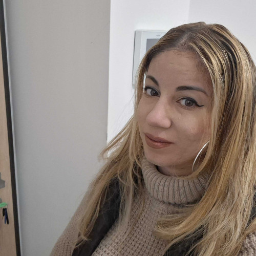 Roxx R. profile photo