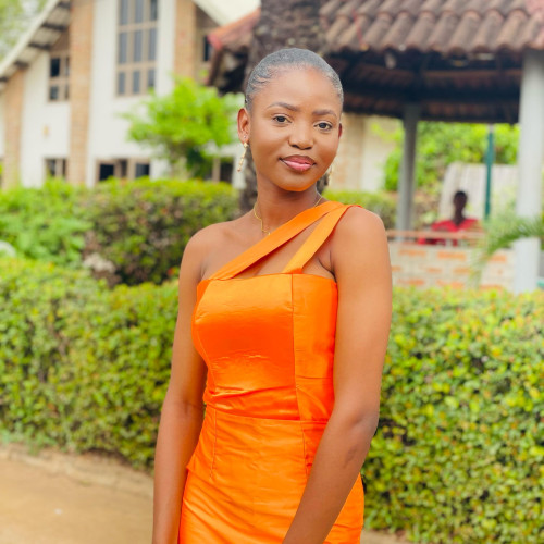 Akom V. profile photo