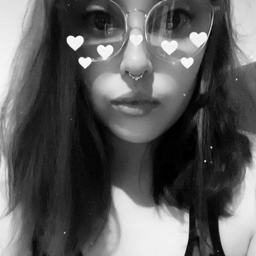 Emy F. profile photo