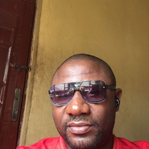 Nwadinobi j. profile photo