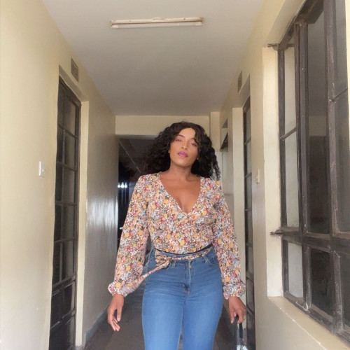 Rose w. profile photo