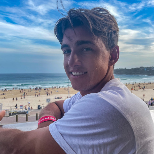 Augusto B.