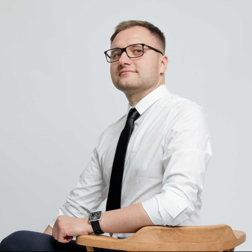 Sebastian M.