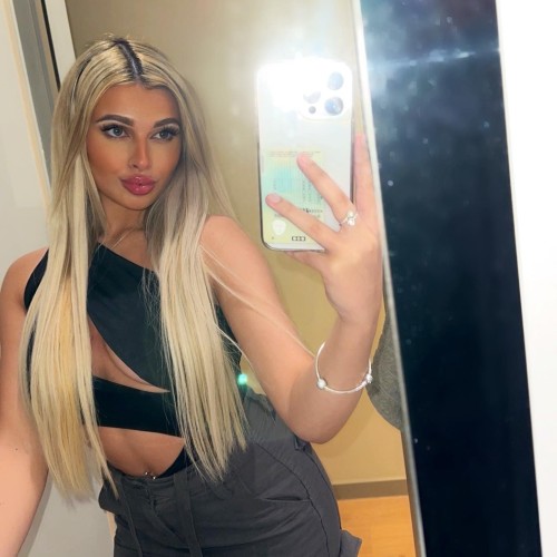 Demi B.