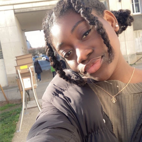 Lotengsia  P. profile photo