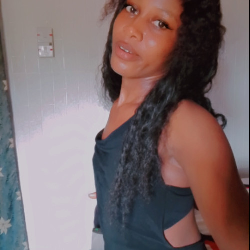Amah  . profile photo