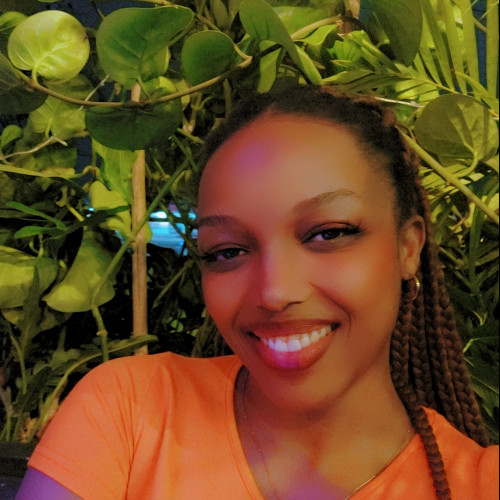 mutesi v. profile photo