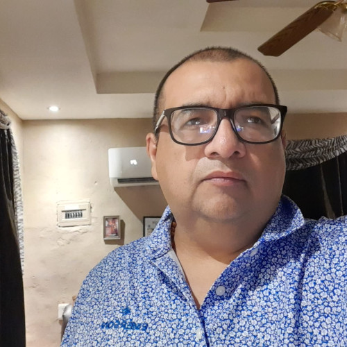 Reyes e. profile photo